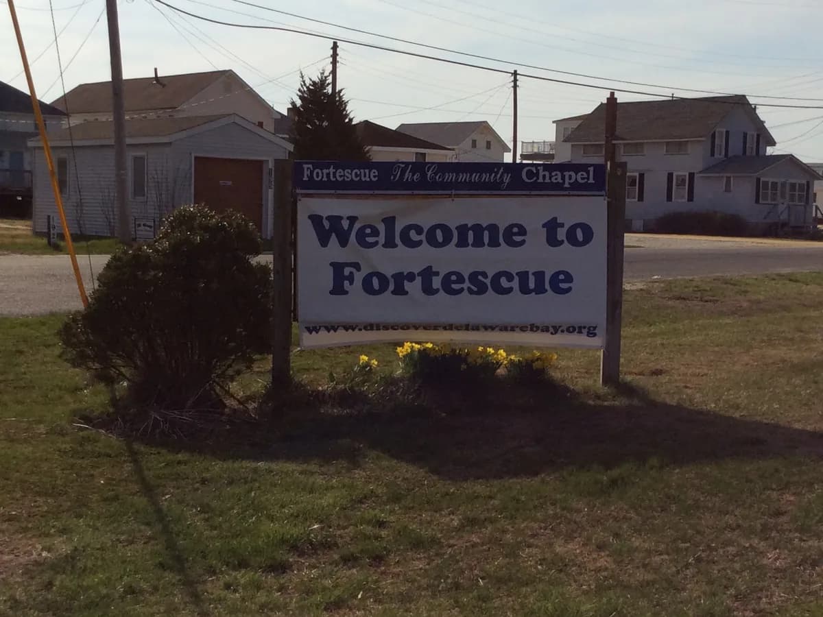 The Welcome to Fortescue sign at the edge of town